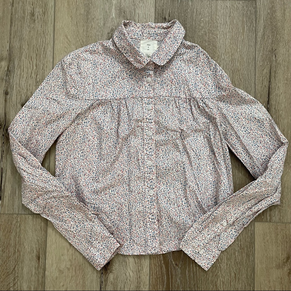 NWOT URBAN OUTFITTERS Button Up Shirt Cotton Women’s XS ALICE & UO